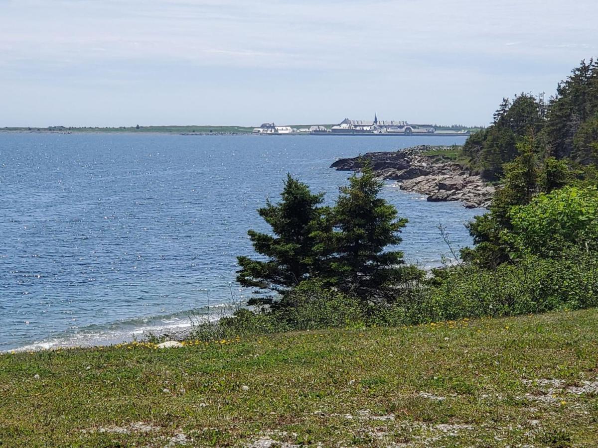 North Star Beach Suites Louisbourg Exterior photo