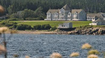 North Star Beach Suites Louisbourg Exterior photo